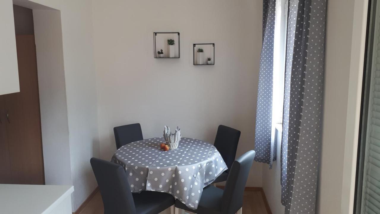 Riba Gasthof Makarska